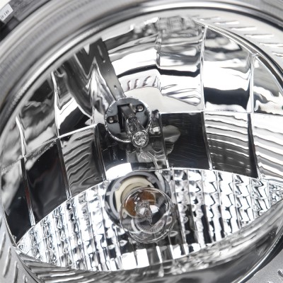 Фара дальнього світла ліва/права FORD 1833, 1842, 1848, 2533, 2633, 3542D, 3542T, 4142D Фара дальнього світла ліва/права FORD 1833, 1842, 1848, 2533, 2633, 3542D, 3542T, 4142D