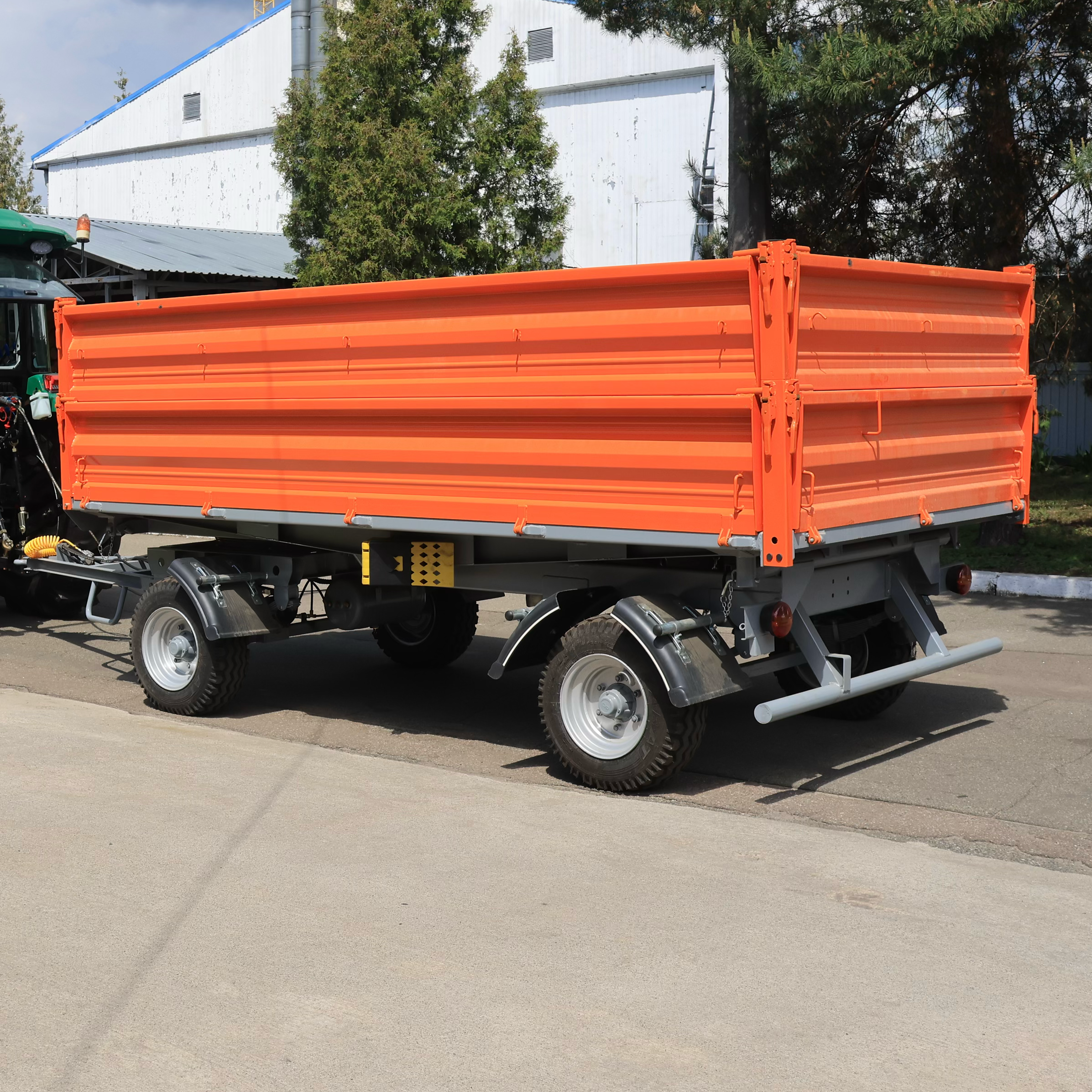 Стандартна кабіна та ROPS